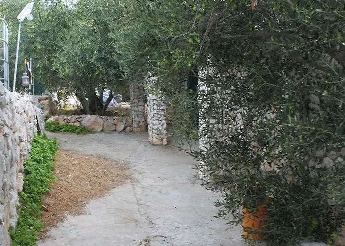 Дом отдыха Secluded Fisherman's Cove Vitane, Pasman - 8465 Ткон